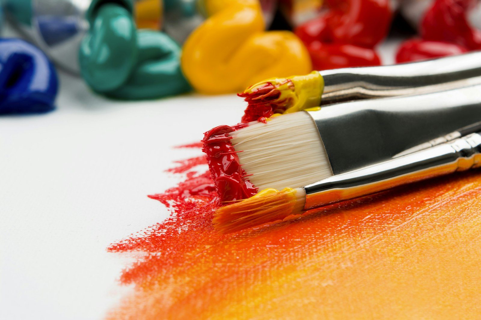 Pinceau et peinture